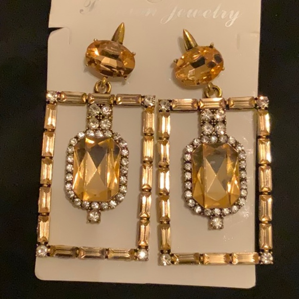 Beautiful Amber Rhinestone Earrings - Picture 3 of 3